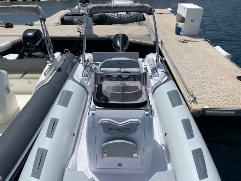 Jachthuur in Cavalaire-sur-Mer - Ranieri International  RANIERI 23 CAYMAN SPORT TOURING via SamBoat