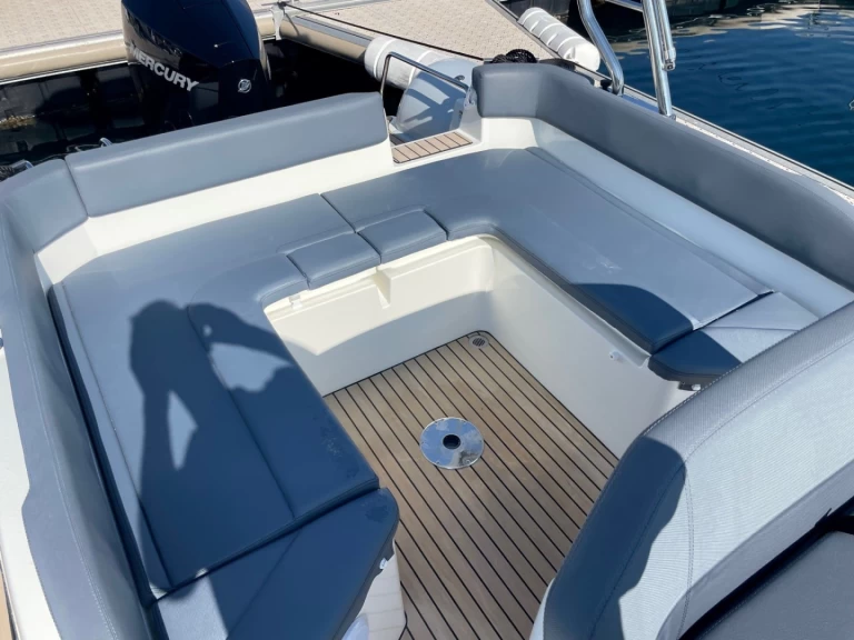 Huur een Joker Boat Clubman 24 in Cavalaire-sur-Mer