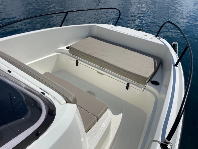 Verhuur Motorboot in Cavalaire-sur-Mer - Quicksilver Quicksilver 605 Activ Open