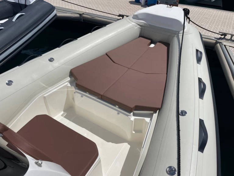 Huur een Joker Boat Coaster 580 in Cavalaire-sur-Mer