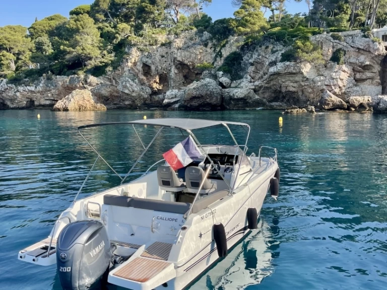 Motorboot te huur in Antibes voor de beste prijs