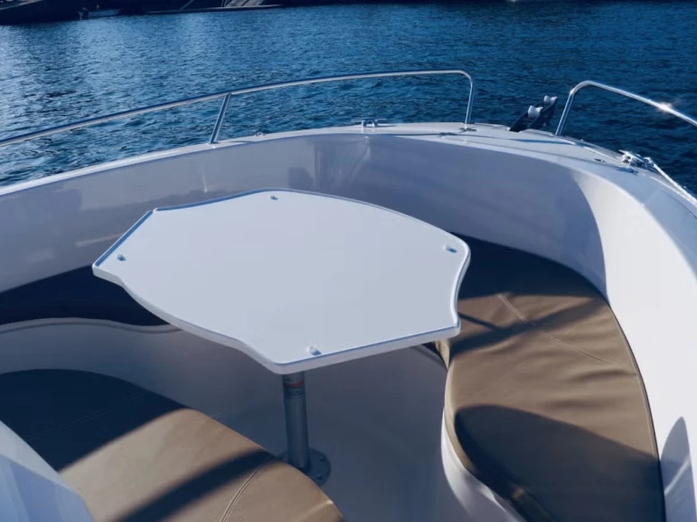 Huur een Pacific Craft Pacific Craft 670 Open in Combrit