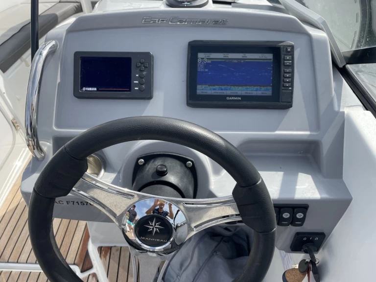 Bootverhuur Jeanneau Cap Camarat 6.5 BR Serie 2 in Grand Piquey via SamBoat