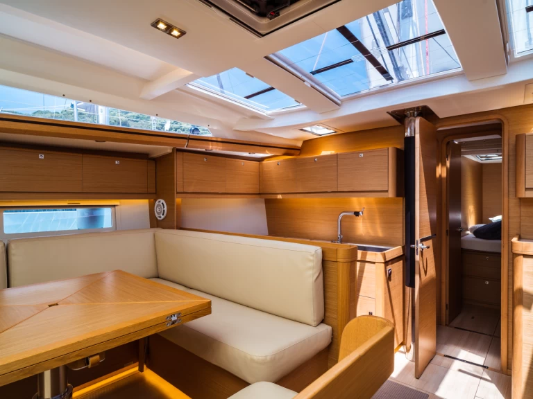 Huur een Dufour Dufour 520 Grand Large in Olbia