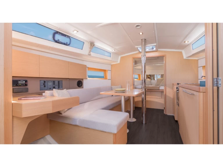 Bootverhuur Olbia goedkoop Oceanis 38 (3/2)