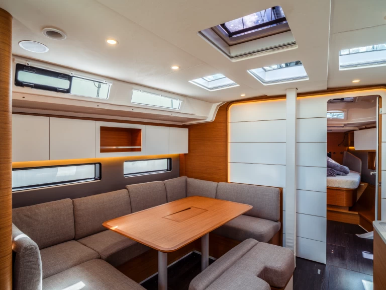 Bootverhuur Olbia goedkoop Dufour 41