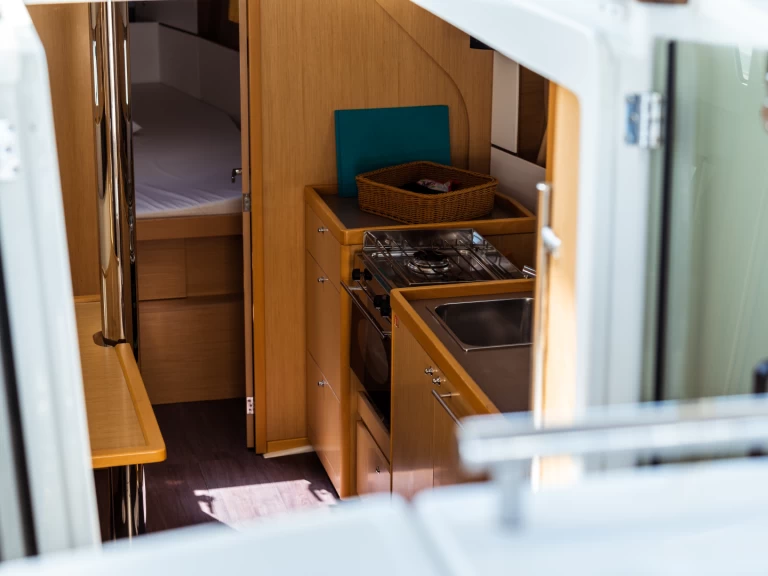 Huur een Bénéteau Oceanis 38 in Olbia