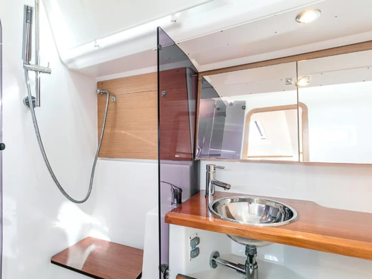 Huur een Dufour Dufour 412 Grand Large in Olbia