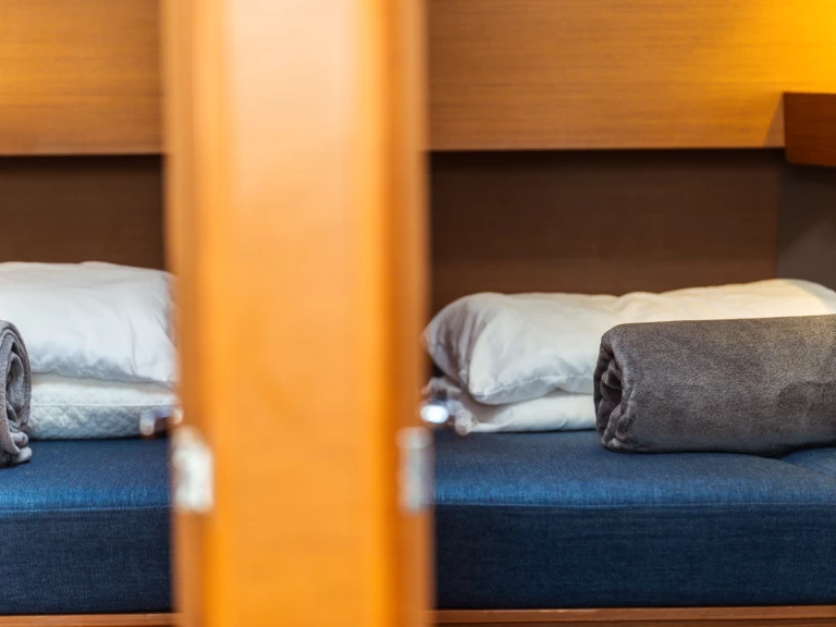 Huur een Jeanneau Sun Odyssey 490 in Olbia