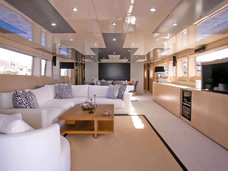 Jacht te huur in Salamina voor de beste prijs