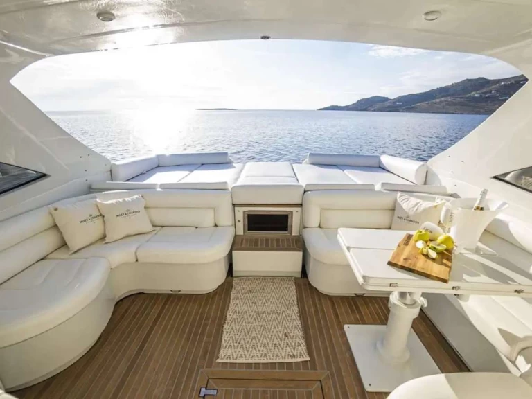 Jacht te huur in Álimos voor de beste prijs