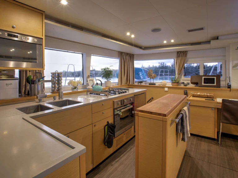 Bootverhuur Nassau goedkoop WHISPERS II