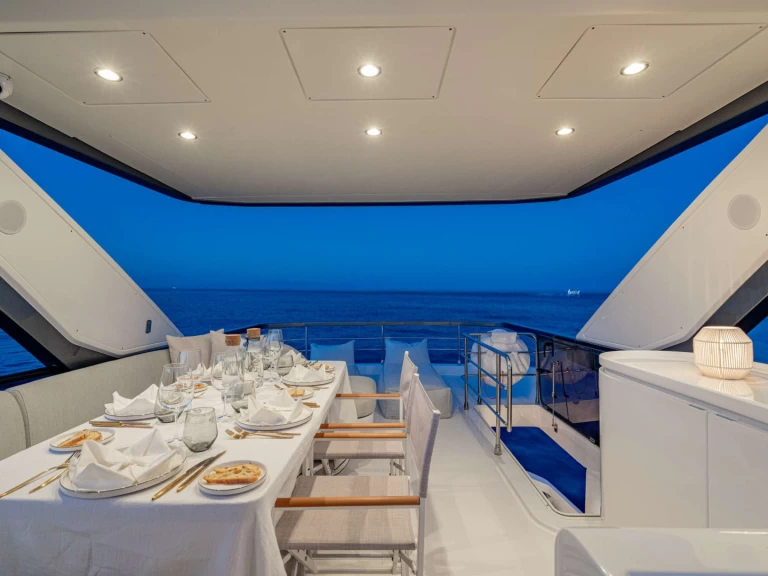 Verhuur Jacht Azimut met vaarbewijs