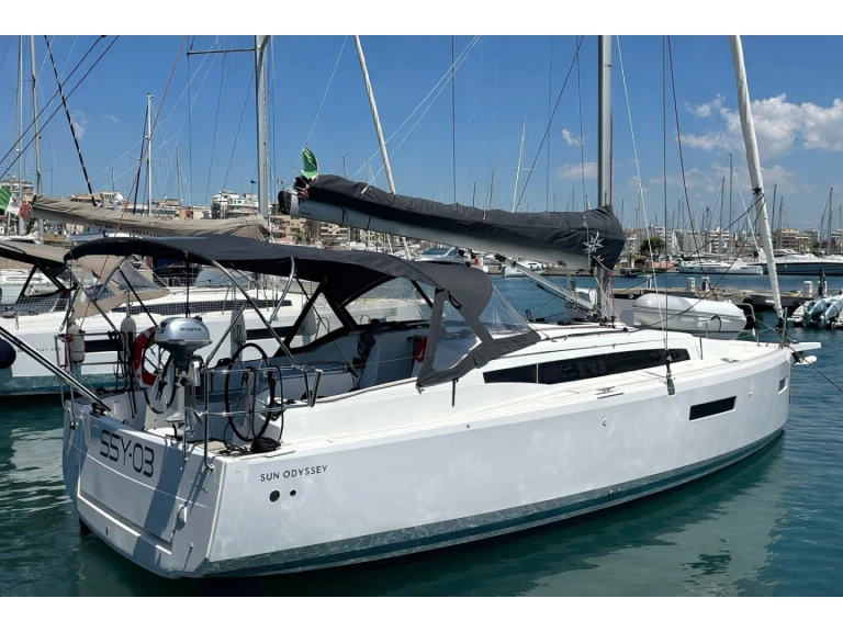 Verhuur Zeilboot in Nettuno - Jeanneau Sun Odyssey 380