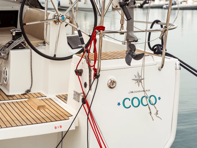 Bootverhuur Jeanneau Sun Odyssey 440 in Olbia via SamBoat