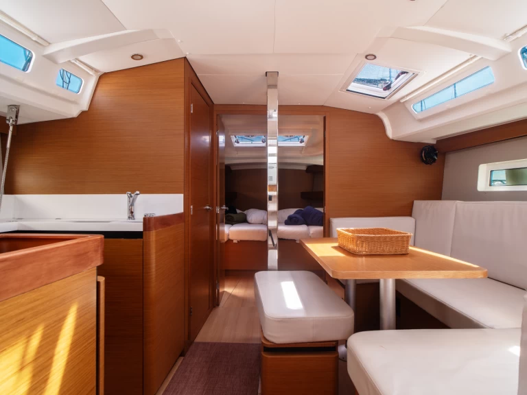 Bootverhuur Olbia goedkoop Sun Odyssey 440