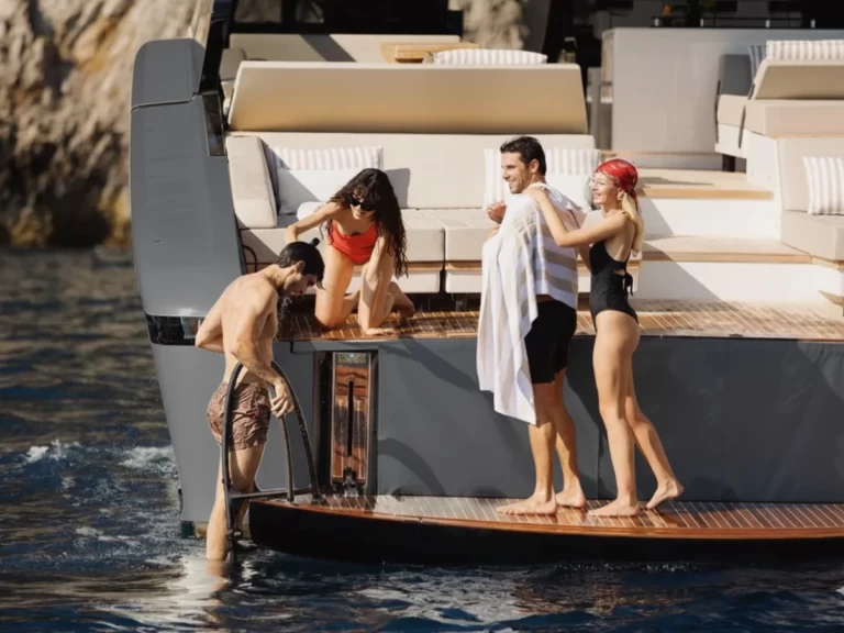 Jacht te huur in Salerno voor de beste prijs