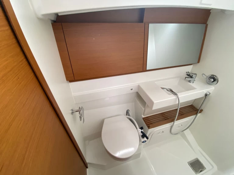 Jeanneau Sun Odyssey 490 te huur van particulier of professional in Nettuno