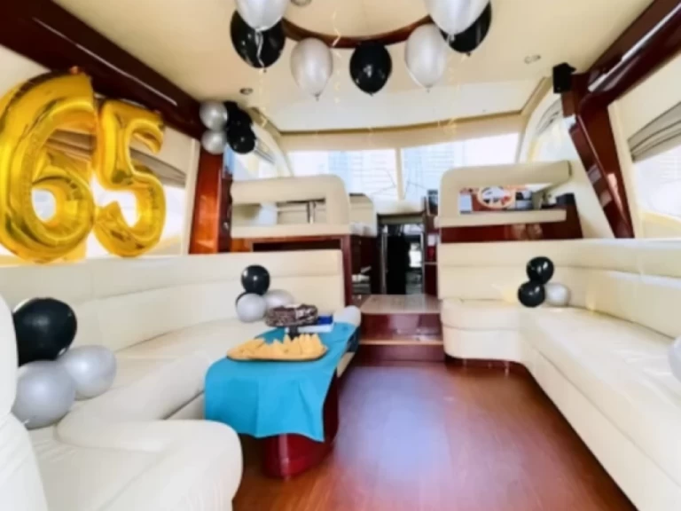 Huur een Majesty Yachts 50 in Dubai Marina