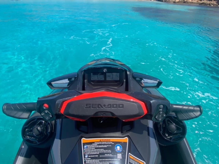 Seadoo RXP RS 300 cv 3 posti Seadoo RXP RS 300 cv 3 posti te huur van particulier of professional in Marina di Portisco