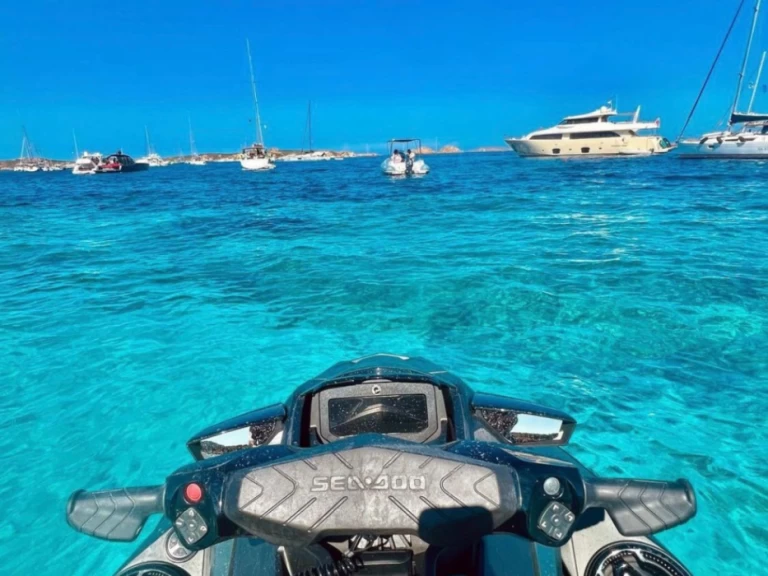 Bootverhuur Sea-Doo Seadoo GTX 300 cv in Marina di Portisco via SamBoat