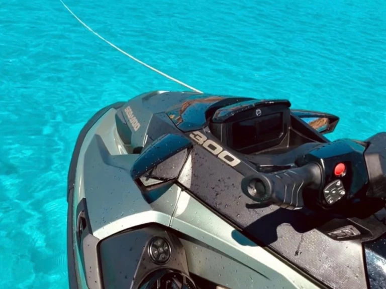 Huur Jet Ski met of zonder schipper Sea-Doo in Marina di Portisco