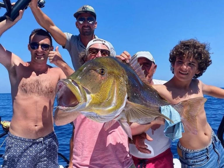 Huur een Saver 33 Saver 33 sport in Marina di Portisco