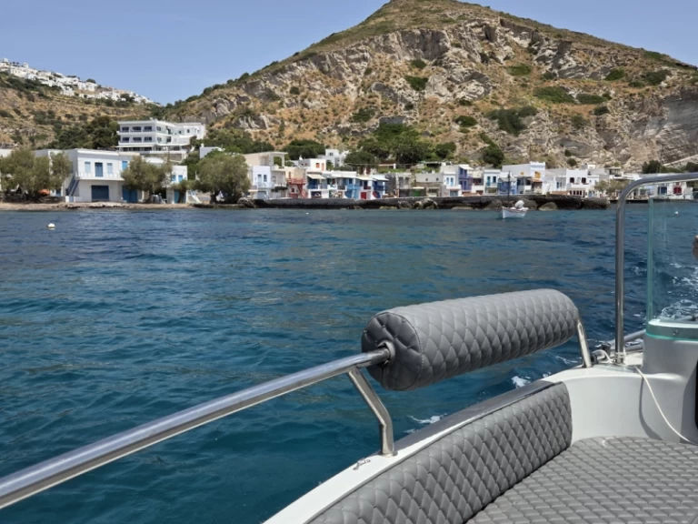 Verhuur Motorboot Isatek Cobra met vaarbewijs