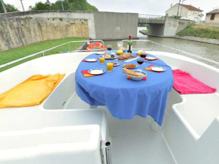 Jachthuur in Castelnaudary - Le Boat Salsa A via SamBoat