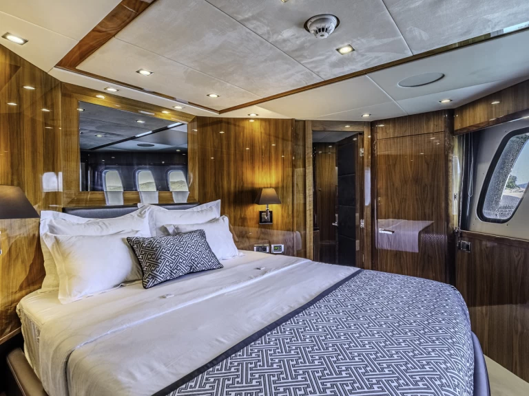 Bootverhuur Trogir goedkoop Sunseeker Yacht 34M