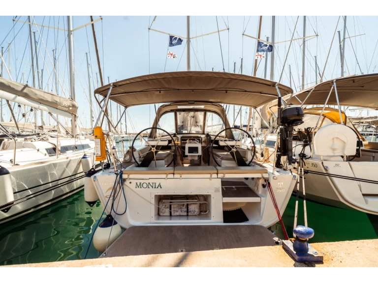 Bootverhuur Olbia goedkoop Dufour 360 Grand Large