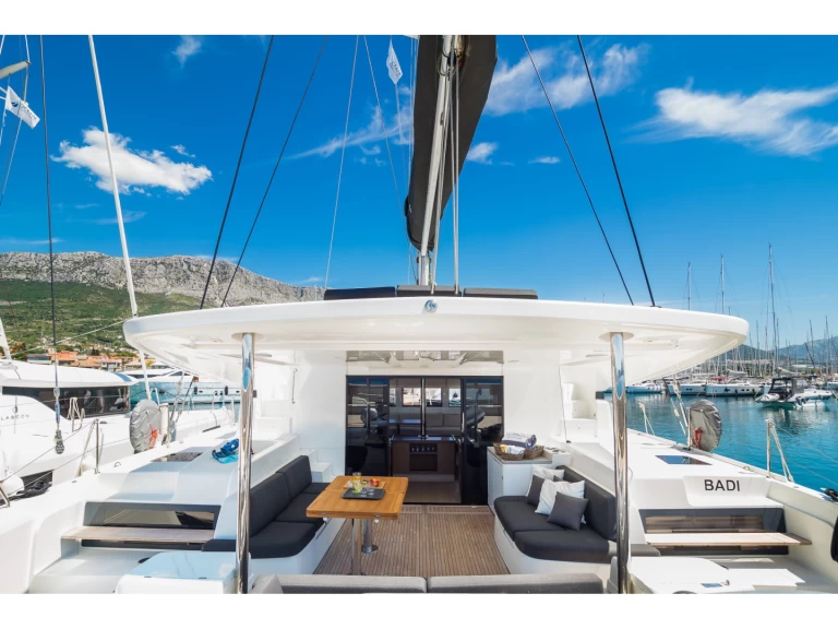 Huur een Lagoon Lagoon 50 in Kaštel Gomilica