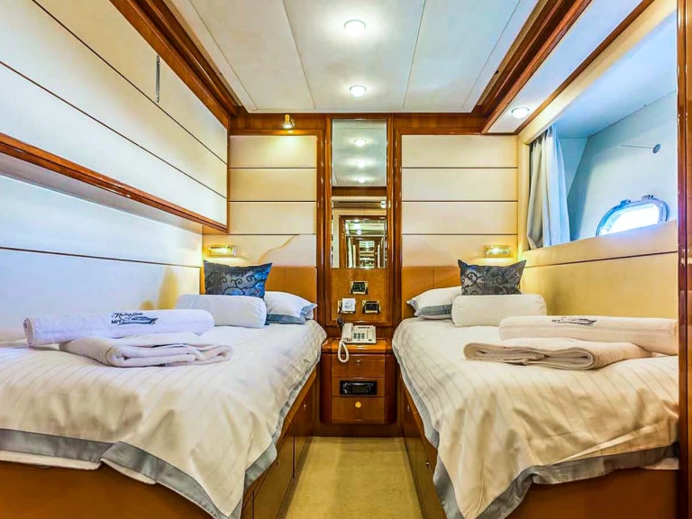 Ferretti Ferretti 880 te huur van particulier of professional in Seget Donji