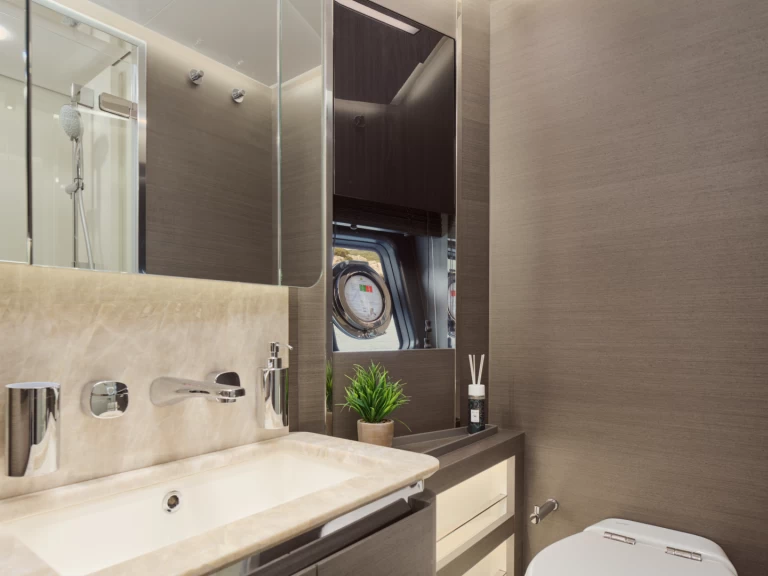 Bootverhuur Seget Donji goedkoop Azimut S8