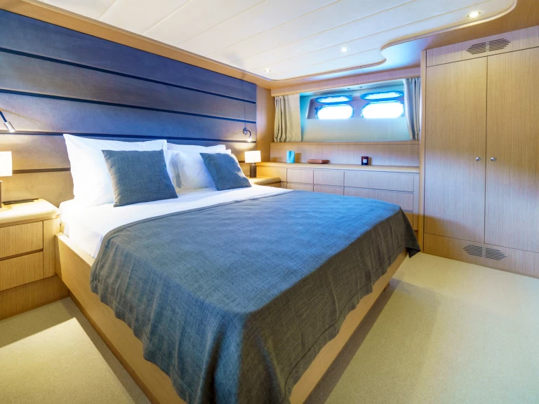 Bootverhuur  Motoryacht P in Split via SamBoat