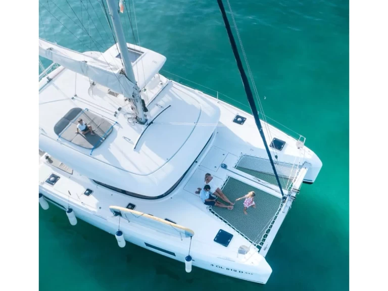 Bootverhuur Lagoon Lagoon 42 in Cugnana Verde via SamBoat