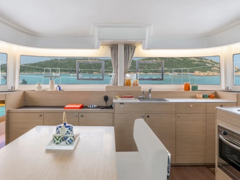 Huur een Lagoon Lagoon 38 - 4cab in Cugnana Verde