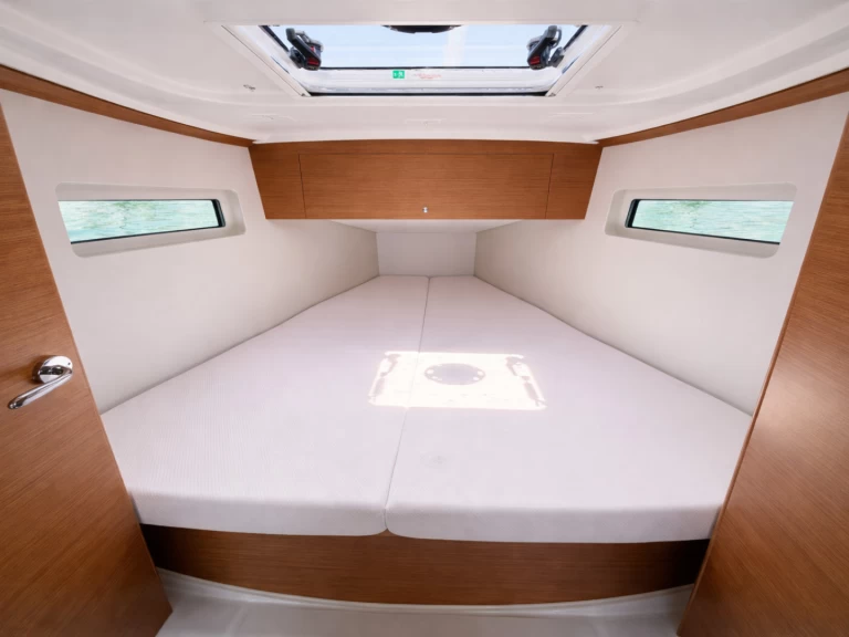 Jachthuur in Nettuno - Jeanneau Sun Odyssey 350 via SamBoat