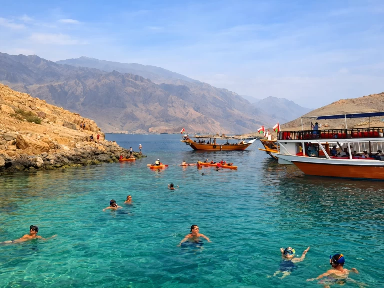 Huur een Custom Made custom in Khasab