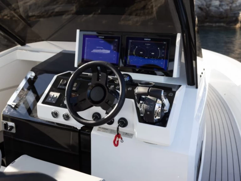 De Antonio d36 te huur van particulier of professional in Porto Badino