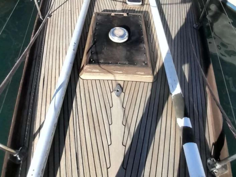 Bootverhuur Genova goedkoop First 42