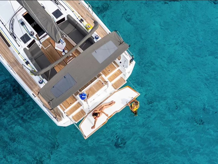 Bootverhuur Álimos goedkoop Dufour 44