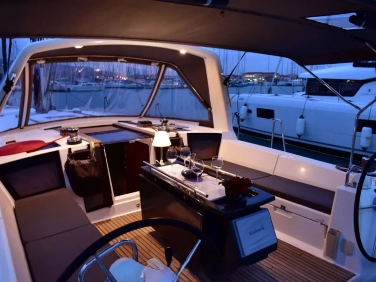 Verhuur Zeilboot in Lefkáda - Bénéteau Oceanis 45