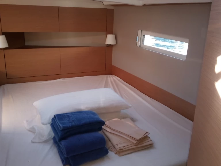 Verhuur Zeilboot in Palamós - Jeanneau Sun Odyssey 410