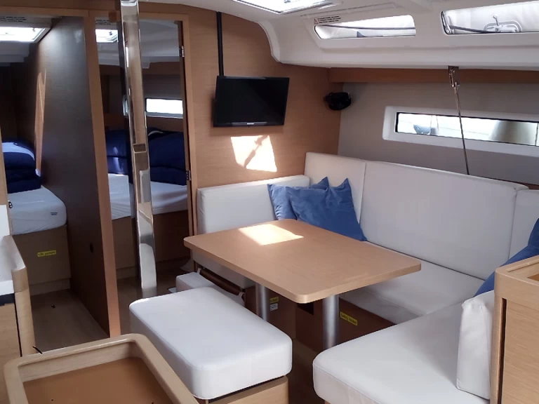 Verhuur Zeilboot in Palamós - Jeanneau Sun Odyssey 440