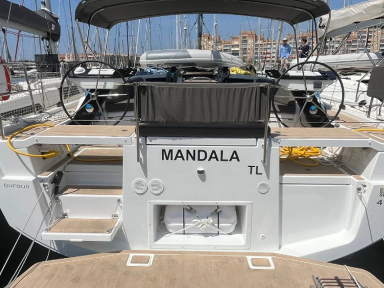 Zeilboot te huur in Hyères voor de beste prijs