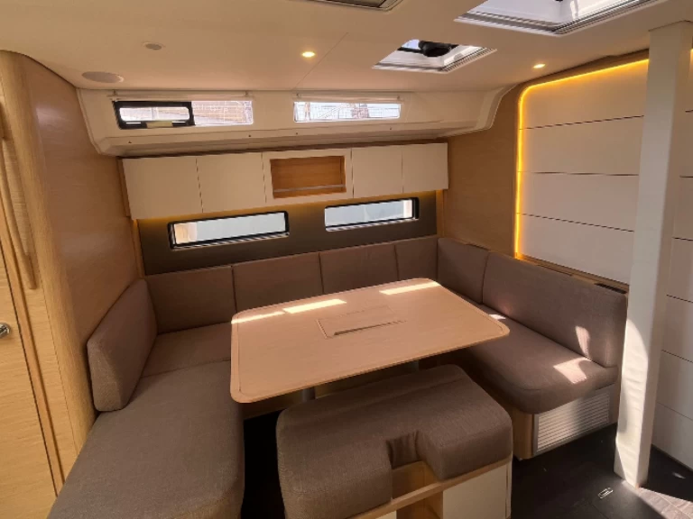 Bootverhuur Dufour Dufour 41 in Hyères via SamBoat