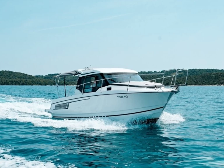 Huur een Jeanneau Merry Fisher 795 in Trogir