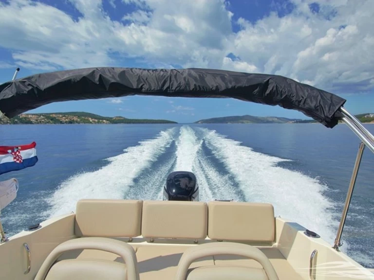 Bootverhuur Trogir goedkoop Quicksilver 675 Activ Open