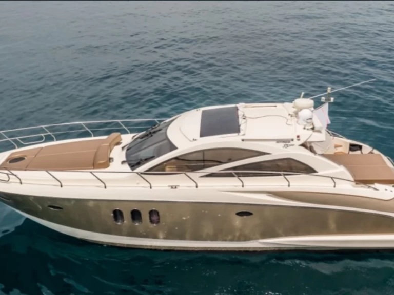 Huur een Astondoa Astondoa 53 HT in Portofino